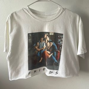 F•R•I•E•N•D•S crop top✨